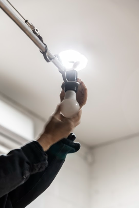 Cantilever Light