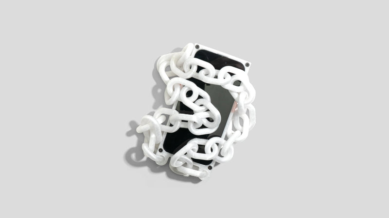 iPhone chain case