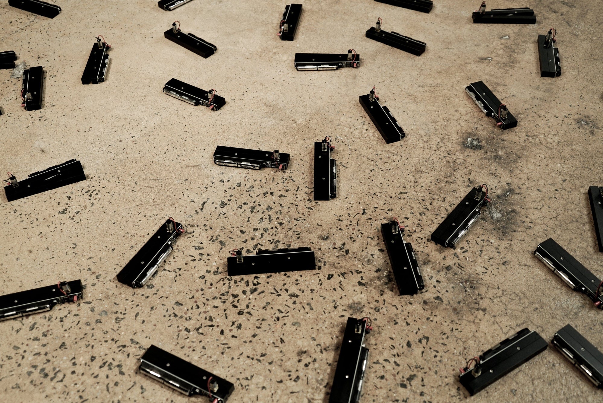 100 Clapping Machines – CW&T